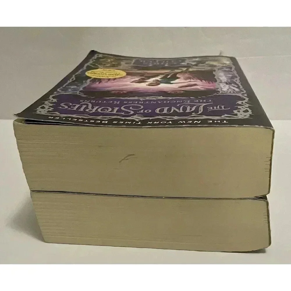 2 Book Lot The Land Of Stories Chris Colfer Wishing Spell &‎ Enchantress Returns